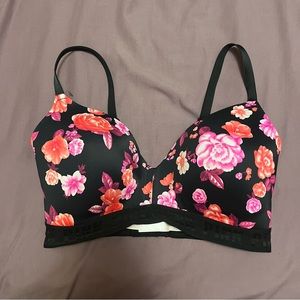 Victoria’s Secret Pink Wireless Bra 36DD